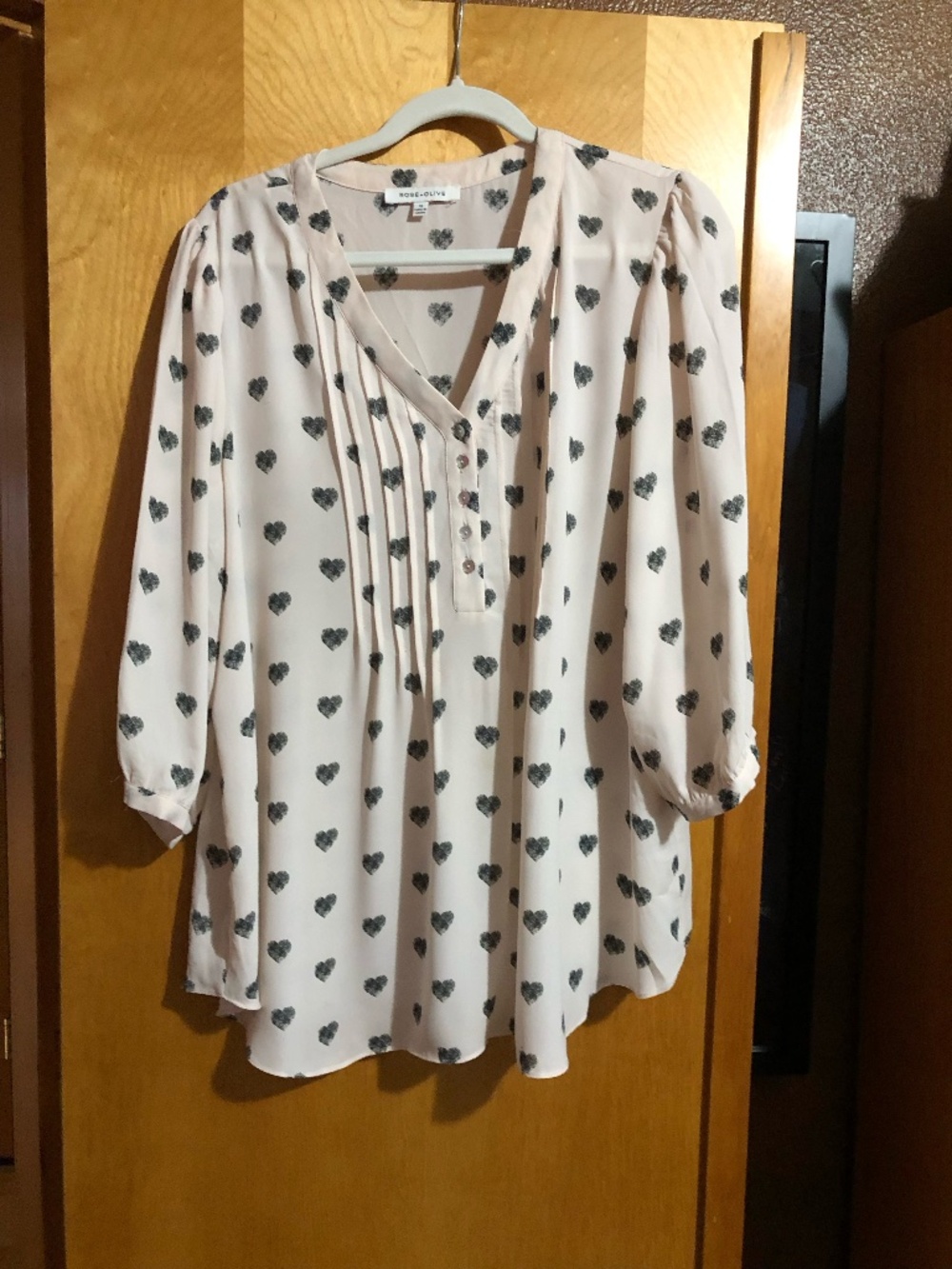 Rose and Olive pink/black hearts v neck with 3/4 sleeves blouse